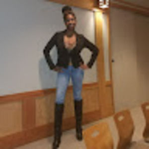 Meet your Posher, Queena